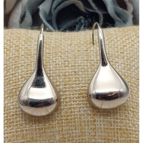 Silver Tone Long Hook Pierced Drop Dangle Earrings 1.5" - Picture 2 of 9